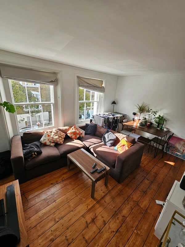 Room Pomfret Road in Greater London