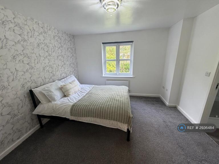 Flat Millbank Place in Ashfield