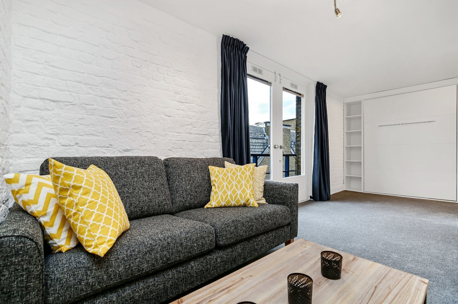 Flat Jamaica Road in Greater London