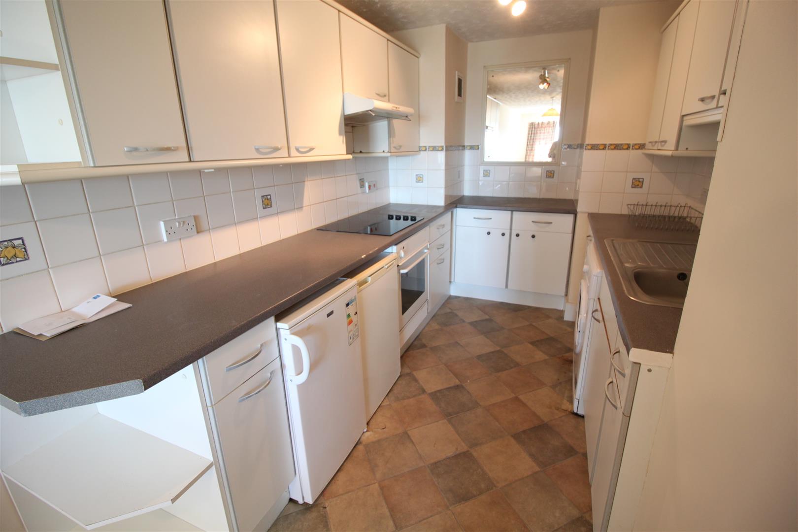 Flat Byron Way in Greater London