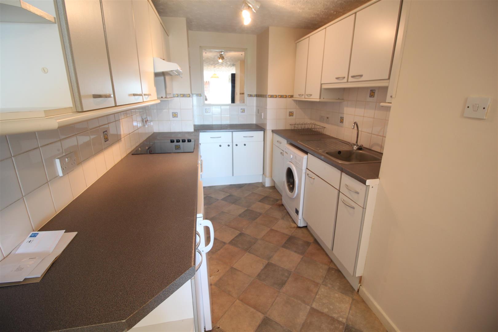 Flat Byron Way in Greater London