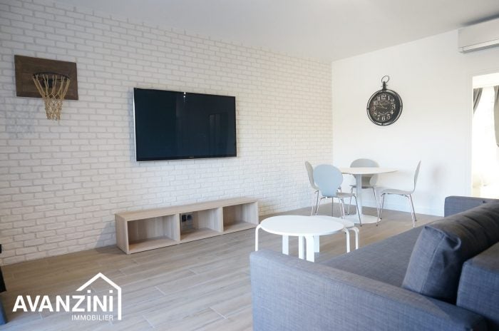 Flat Quai Louis Ferber in Bry-sur-Marne