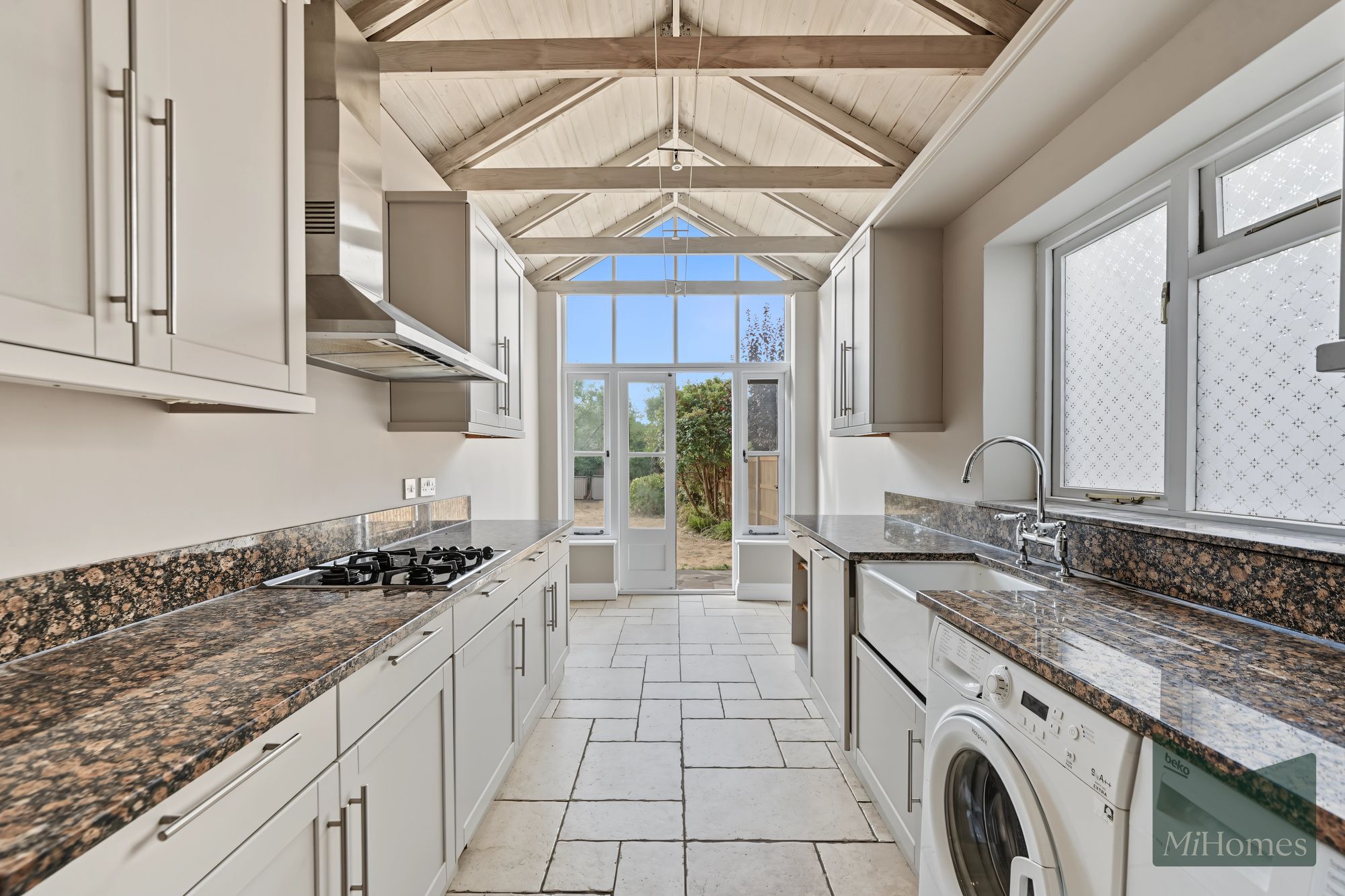 House Loring Road in Greater London
