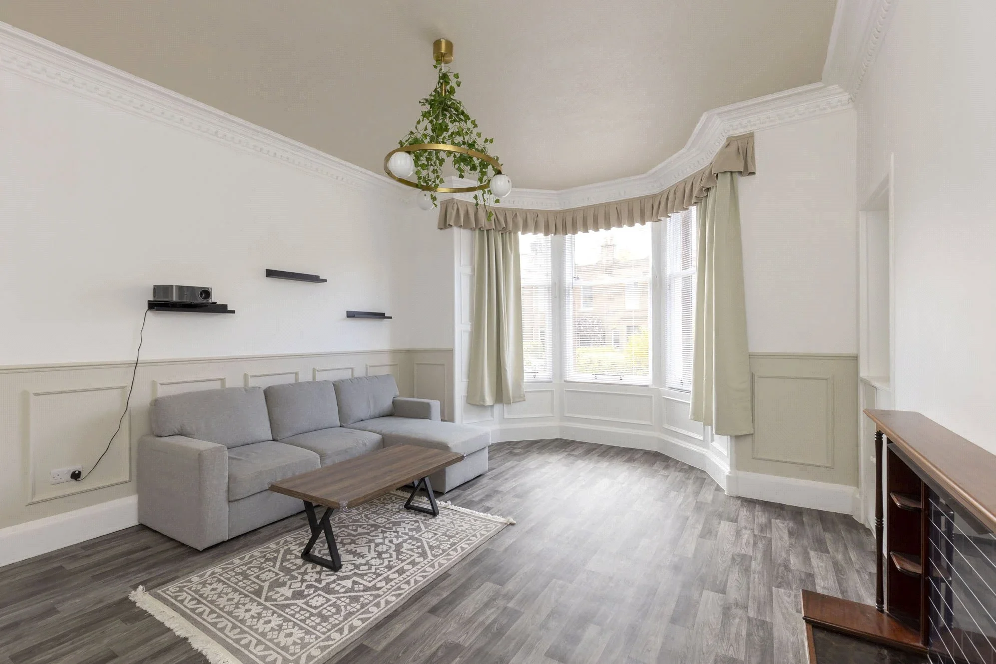 House Comiston Drive in City of Edinburgh