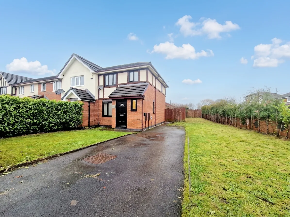House Saint Michaels Gardens in Whitefield