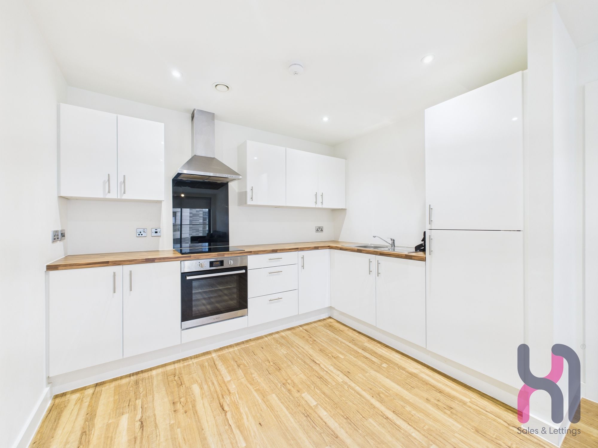 Flat Pomona Strand in Trafford