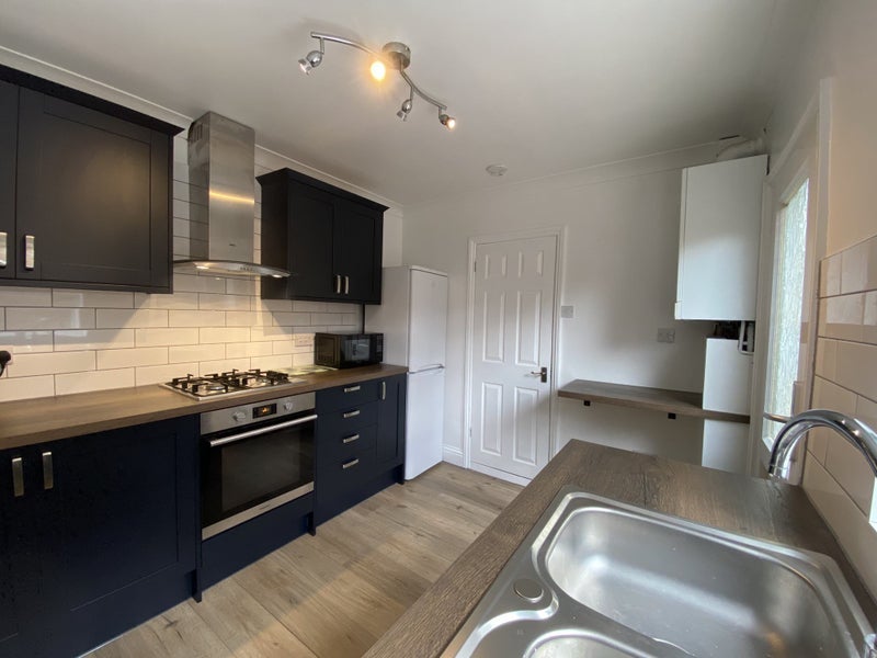 Room Welbeck Road in Greater London