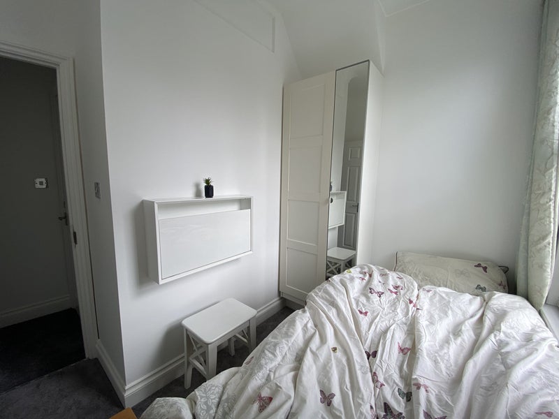 Room Welbeck Road in Greater London