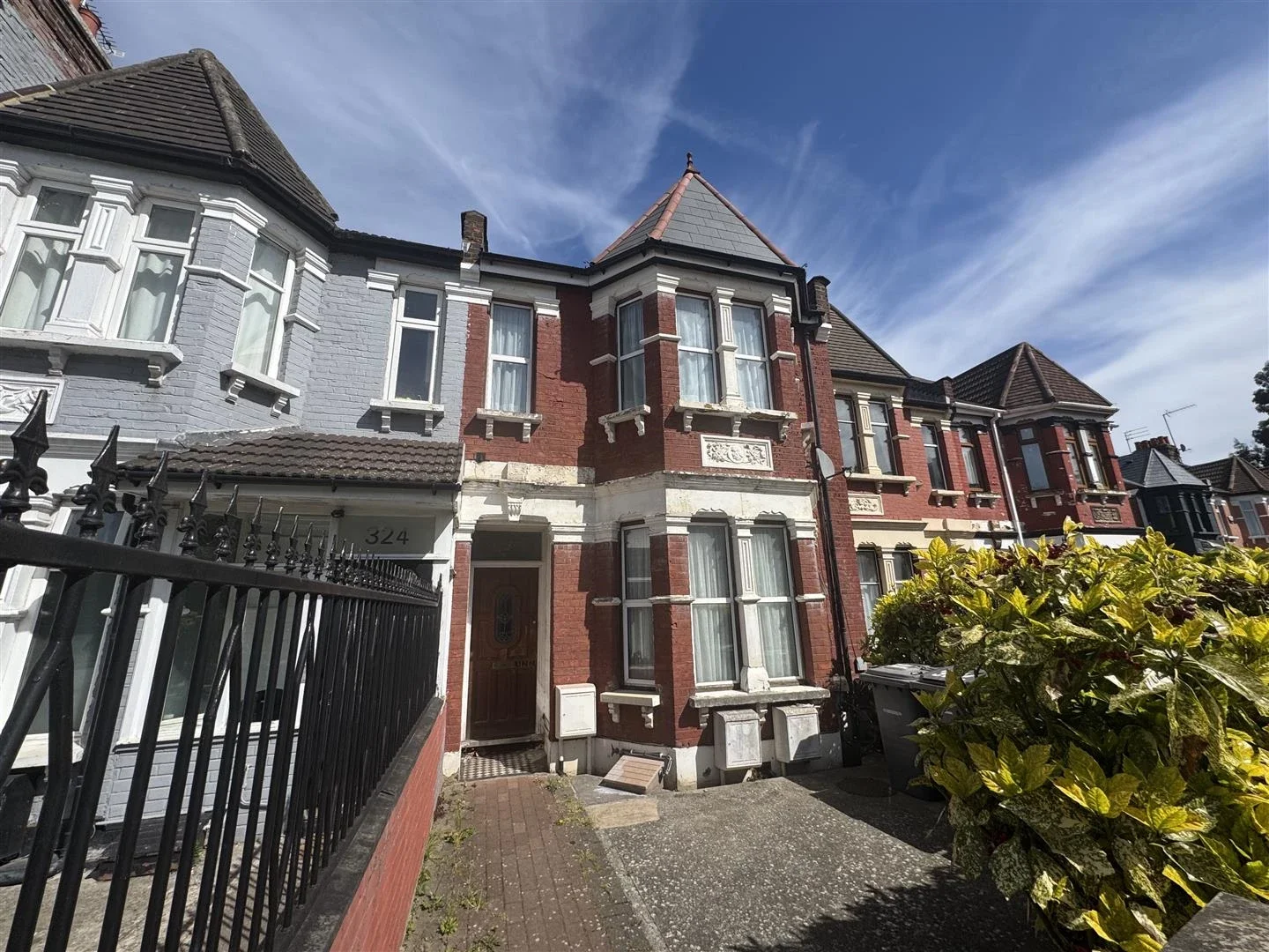 Flat Seymour Road in Greater London
