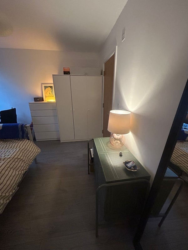 Room Queensbridge Road in Greater London