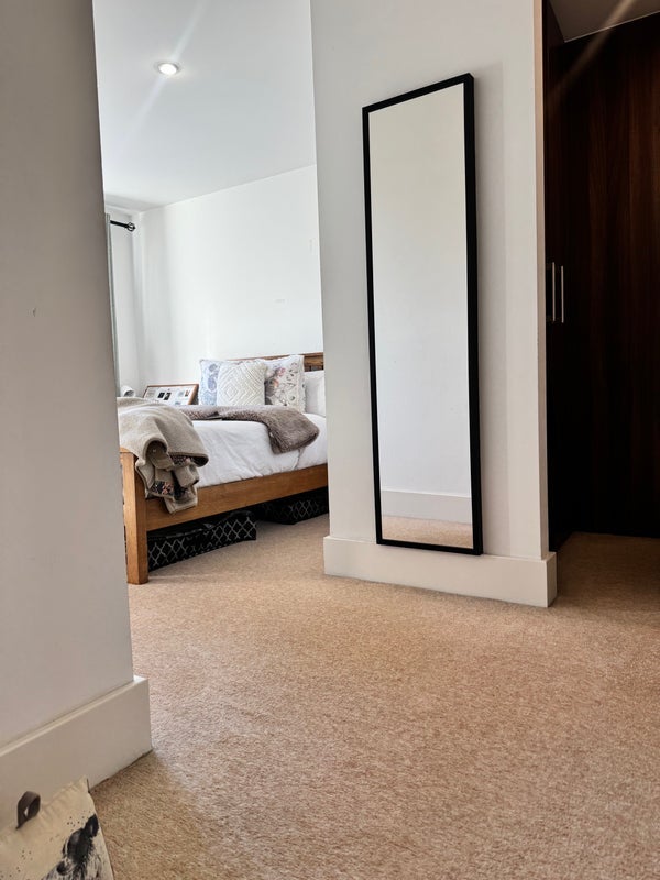 Room Duke of Wellington Avenue in Greater London