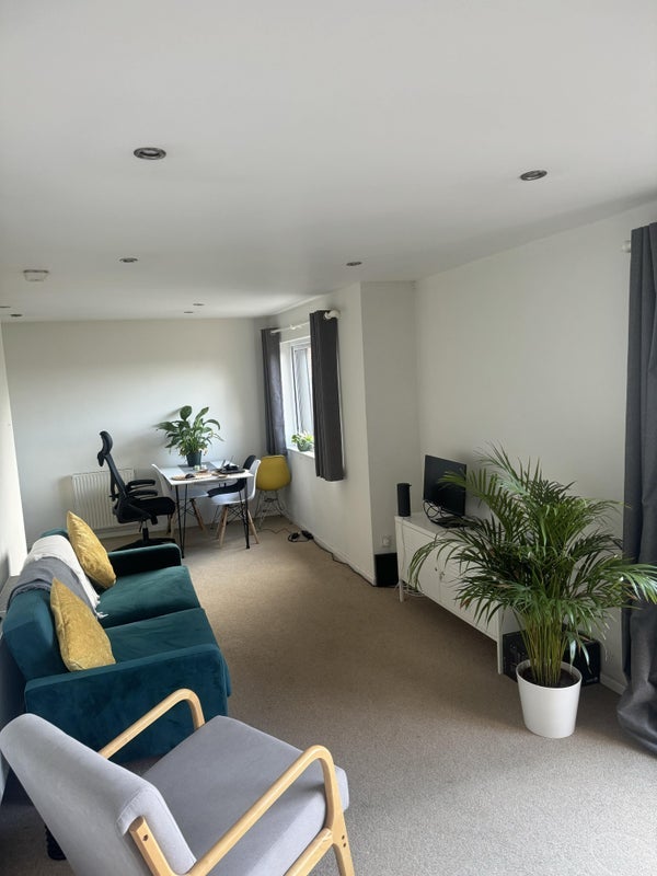 Room Rownham Mead in Bristol