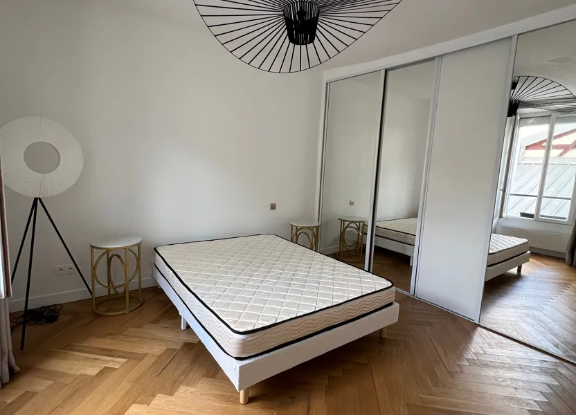 Flat Rue Jules Guesde in Levallois-Perret