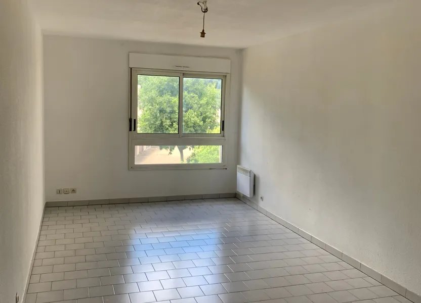 Appartement Rue Arnavielle à Nîmes
