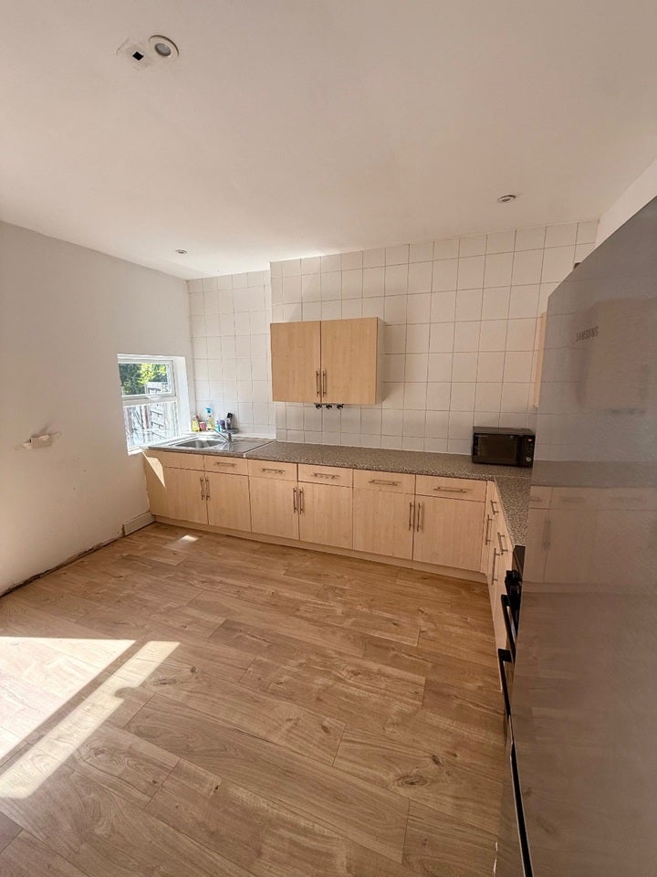 Room Windermere Road in Greater London