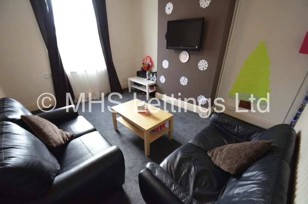 House Broomfield Terrace in Leeds