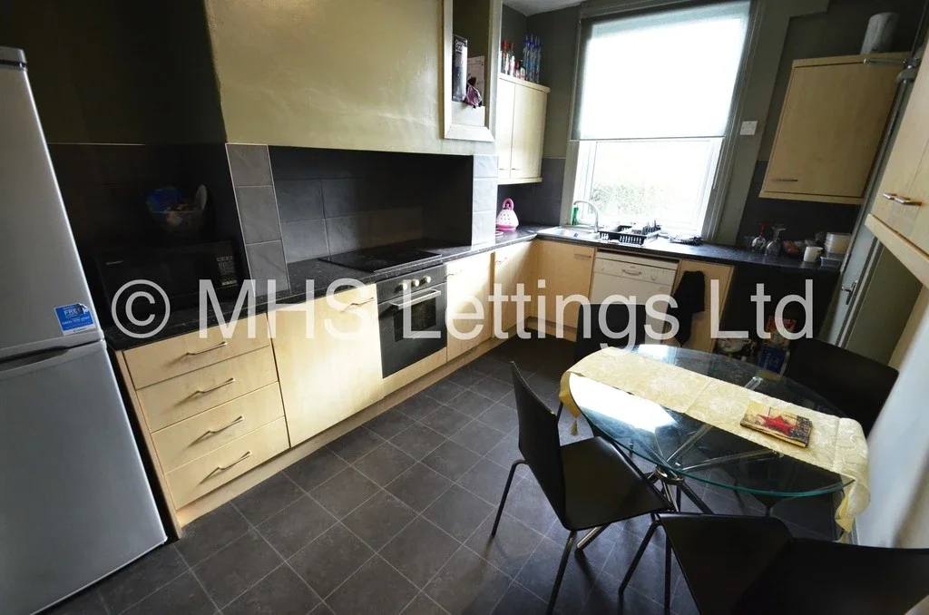 House Broomfield Terrace in Leeds