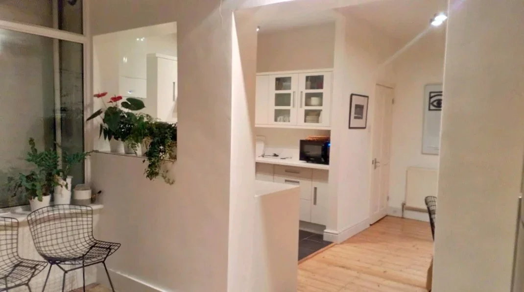 Room Corsehill Street in Greater London