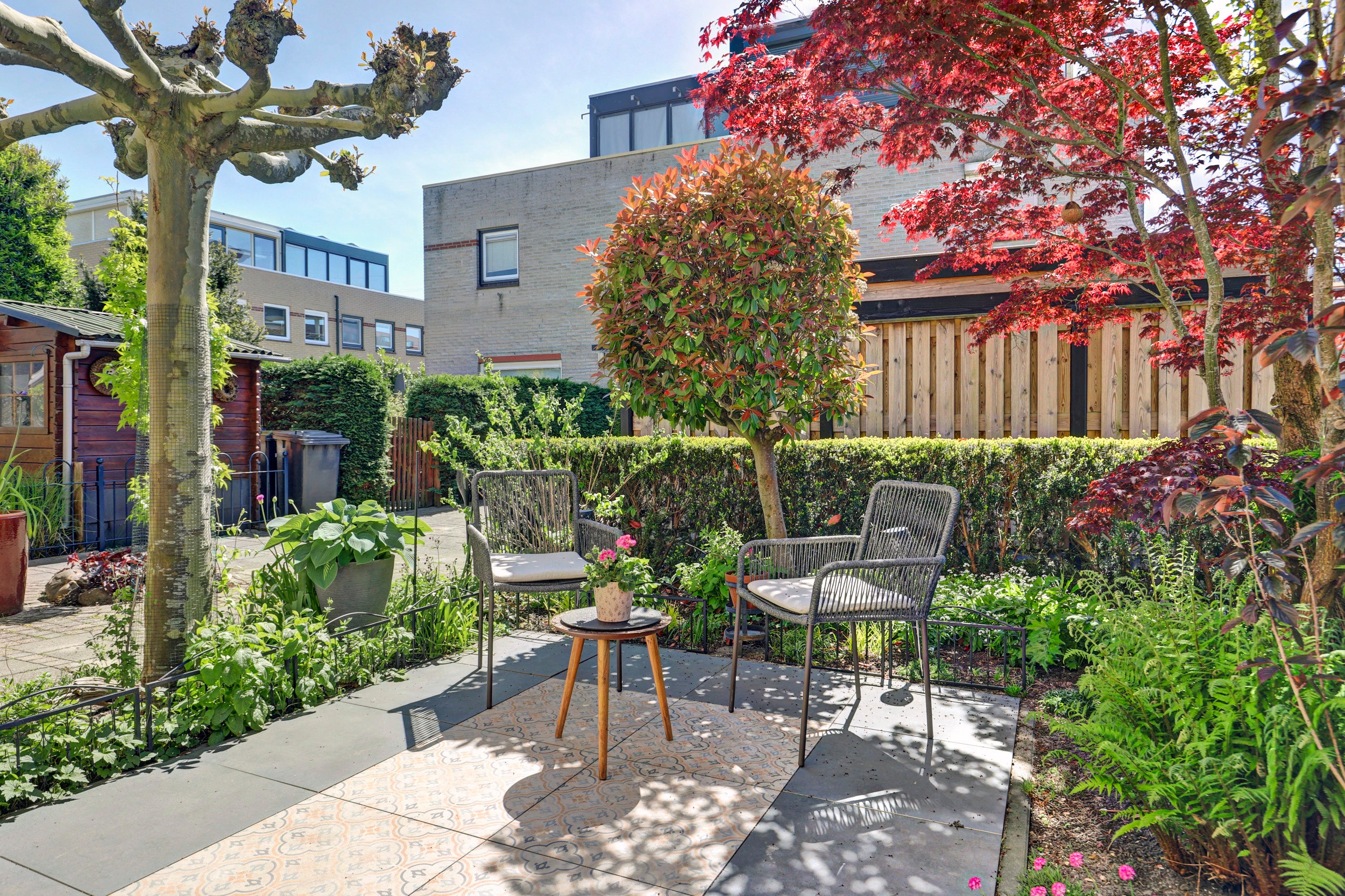 Tussenwoning te koop: Aart van der Leeuwhove 6, Nieuwegein