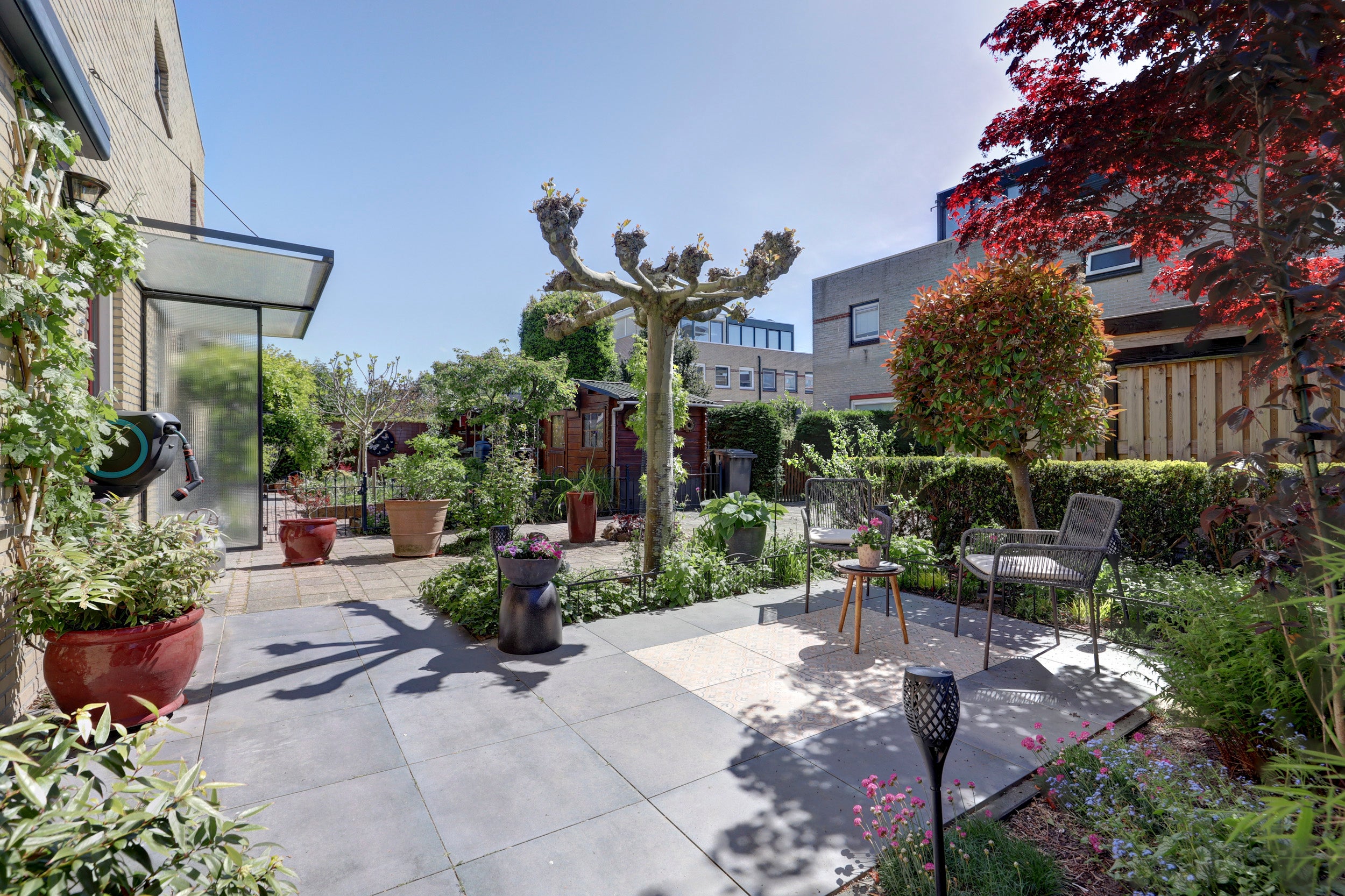 Tussenwoning te koop: Aart van der Leeuwhove 6, Nieuwegein