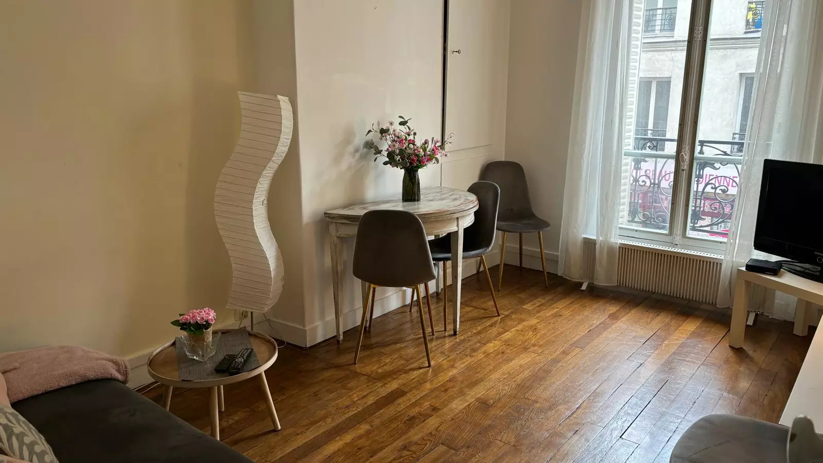 Flat Avenue de Laumière in Paris