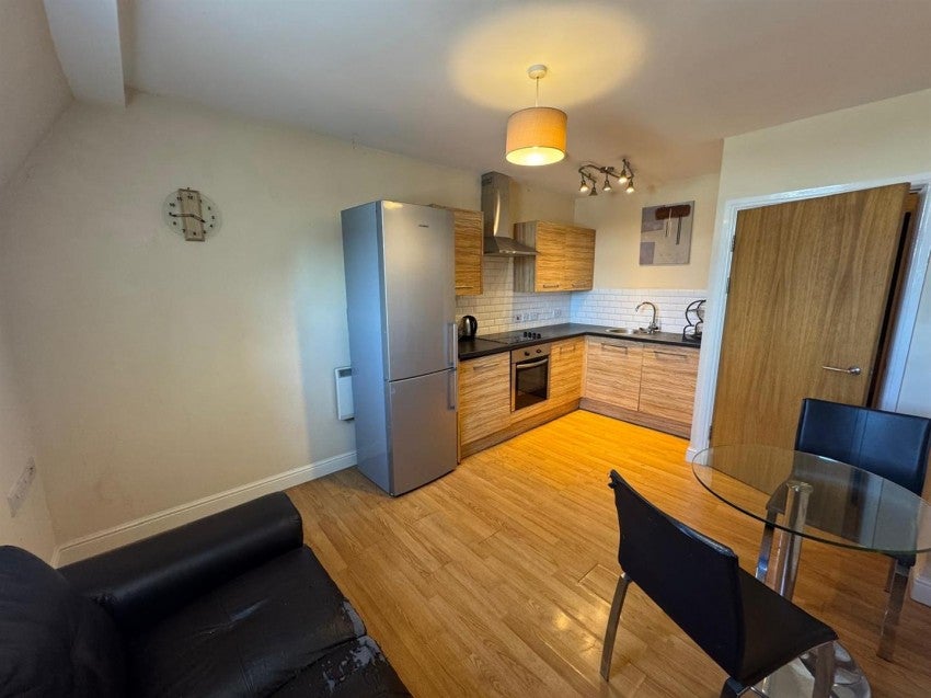Flat Godwin Street in Bradford