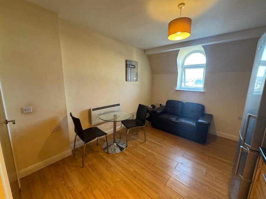 Flat Godwin Street in Bradford