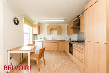 Flat Pillowell Drive in Gloucester