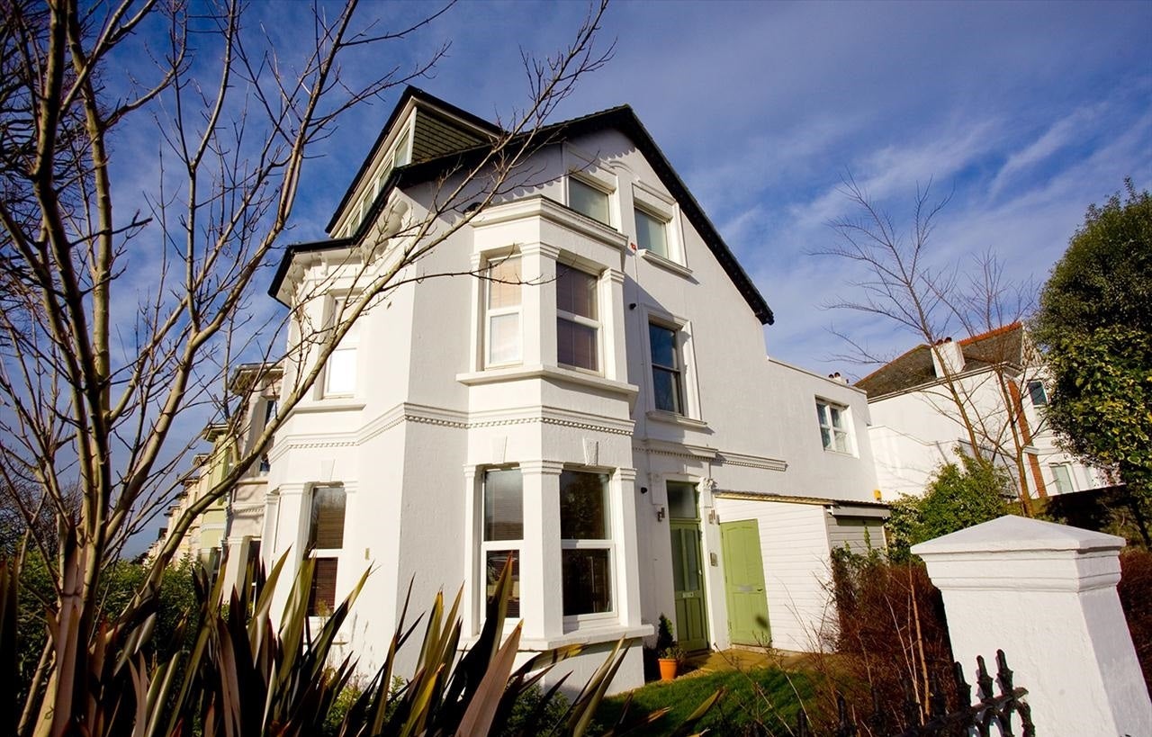 Flat Newtown Road in Portslade by Sea