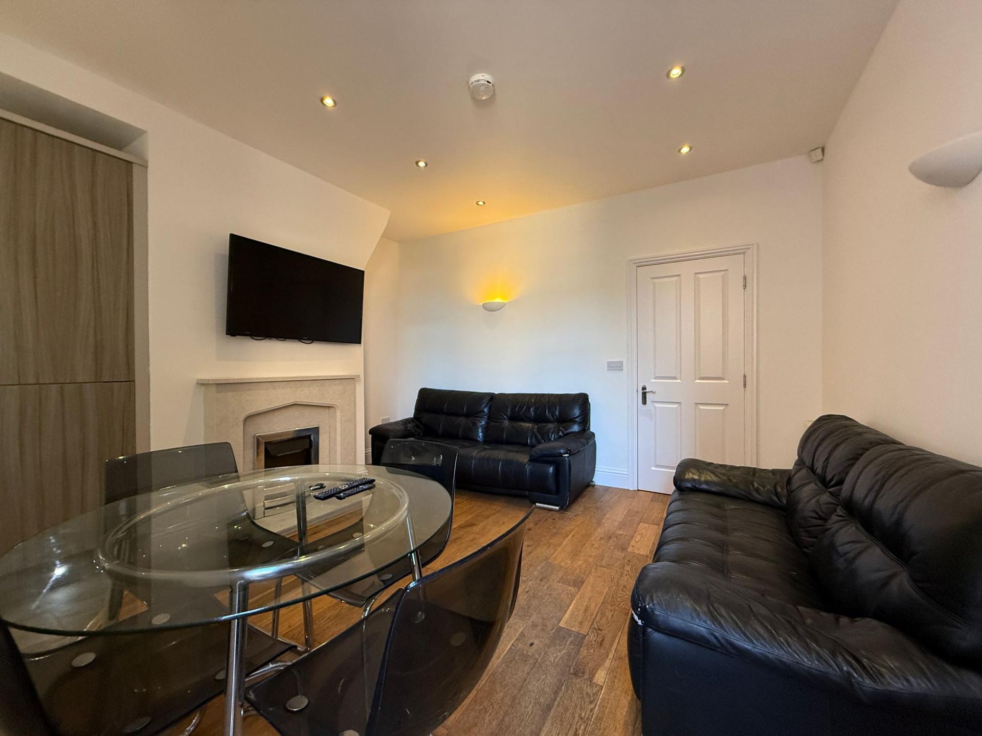 Flat Myrtle Grove in Newcastle upon Tyne