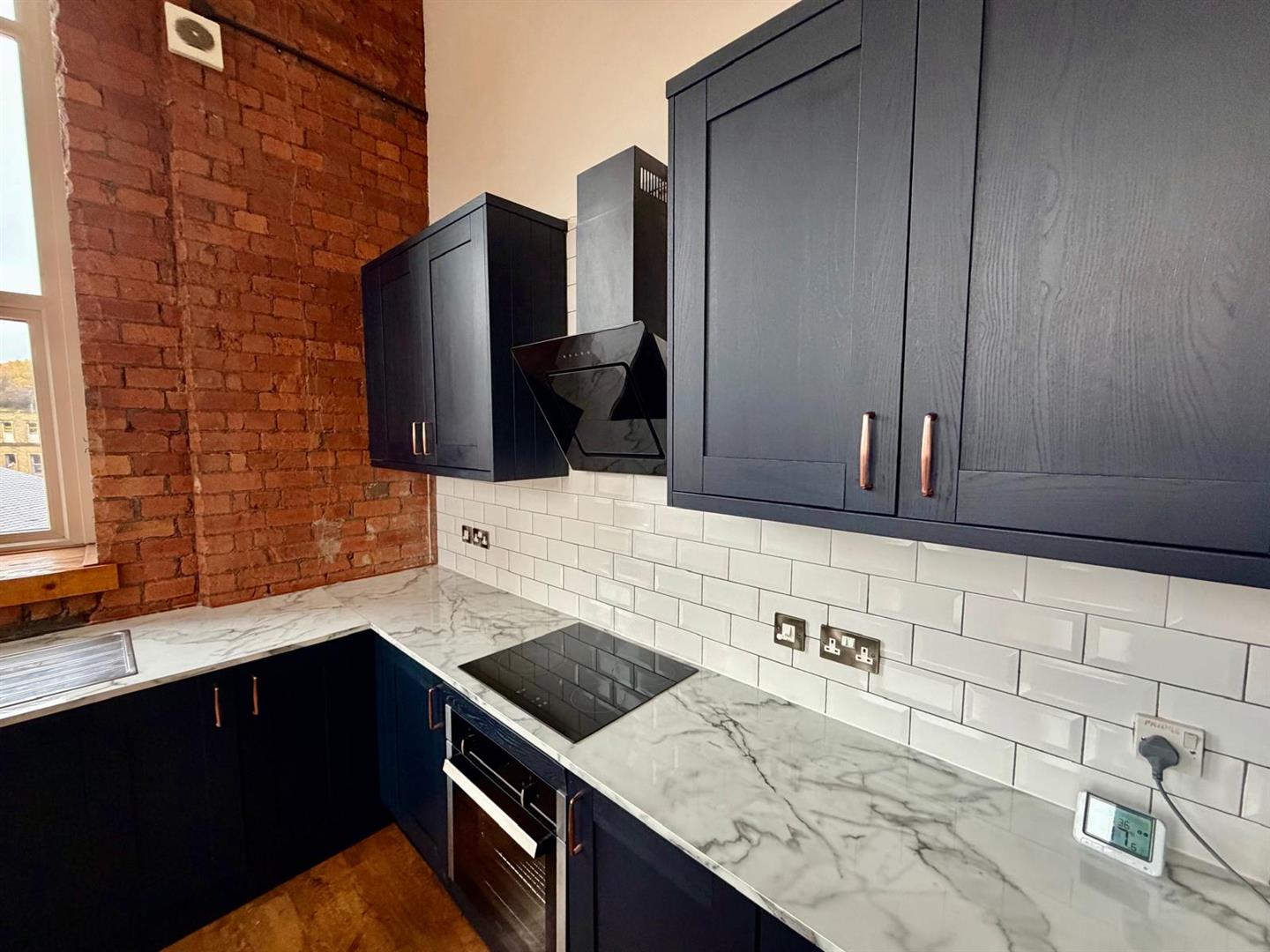 Flat Halifax Road in Kirklees