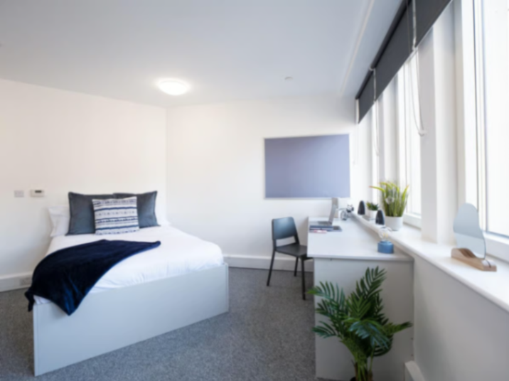 Flat Hartshead in Sheffield