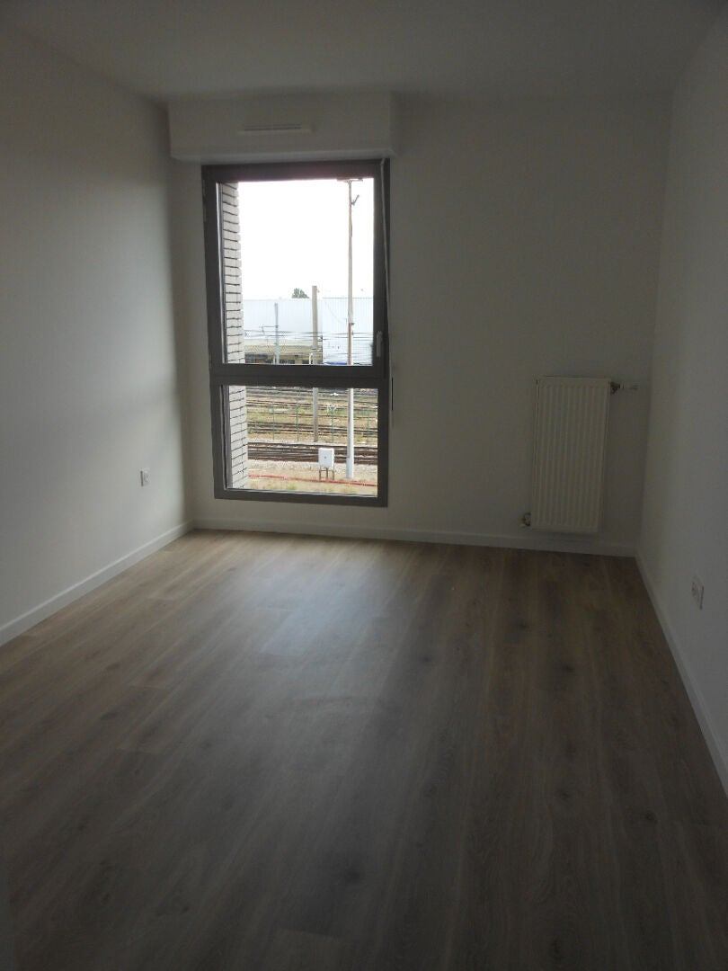 Flat Rue de la Division Leclerc in Massy
