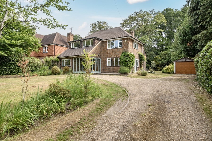 House The Avenue in Surrey Heath