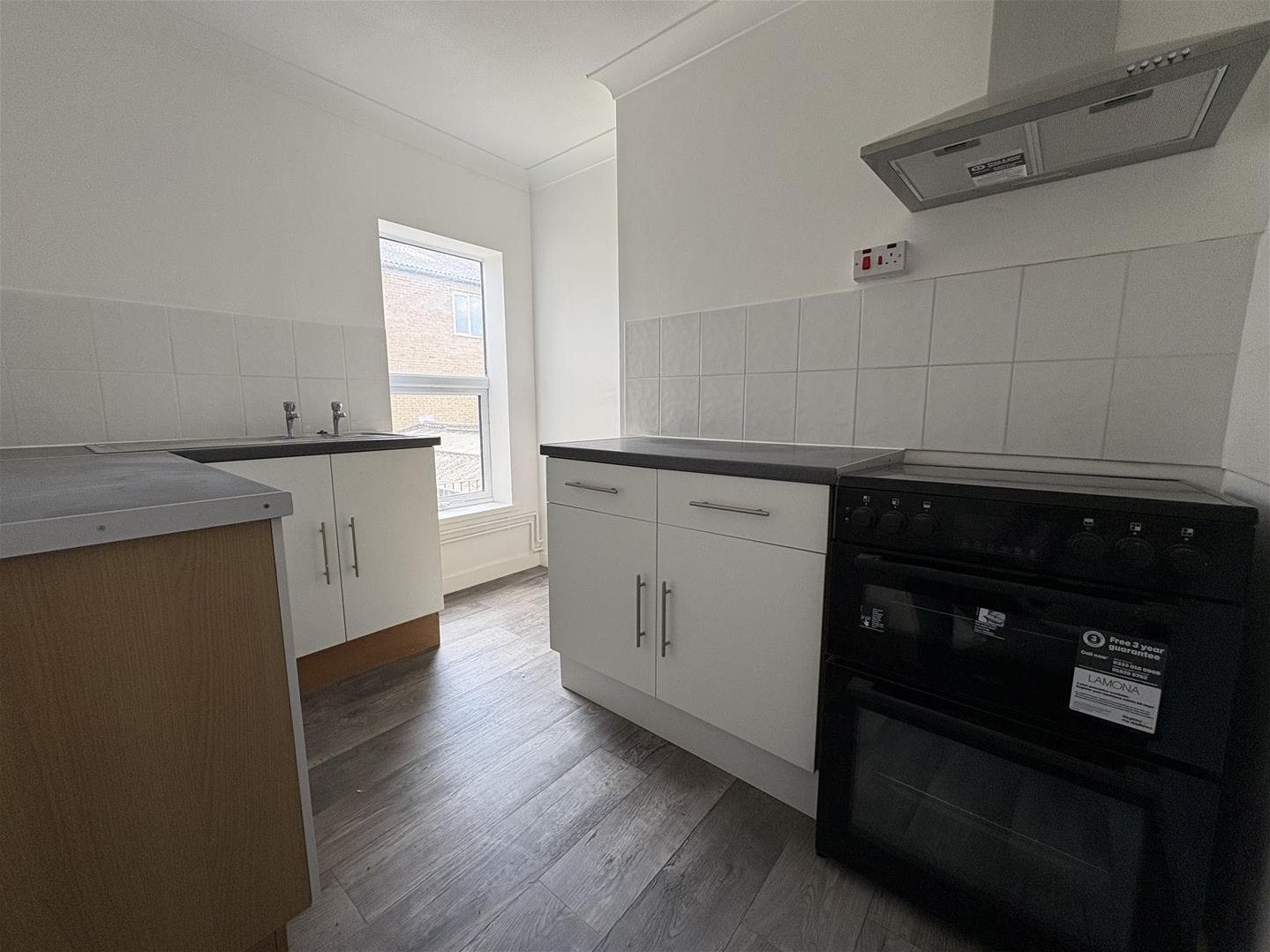 Flat Saint Johns Road in Belton with Browston