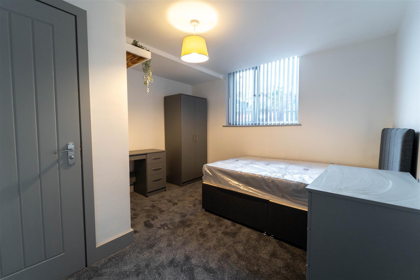 Flat Heeley Road in Birmingham