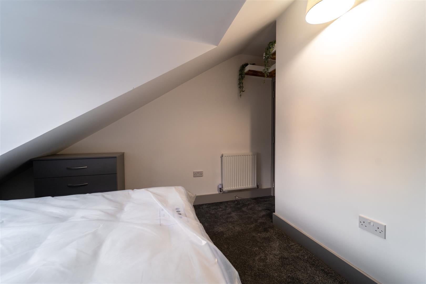 Flat Heeley Road in Birmingham