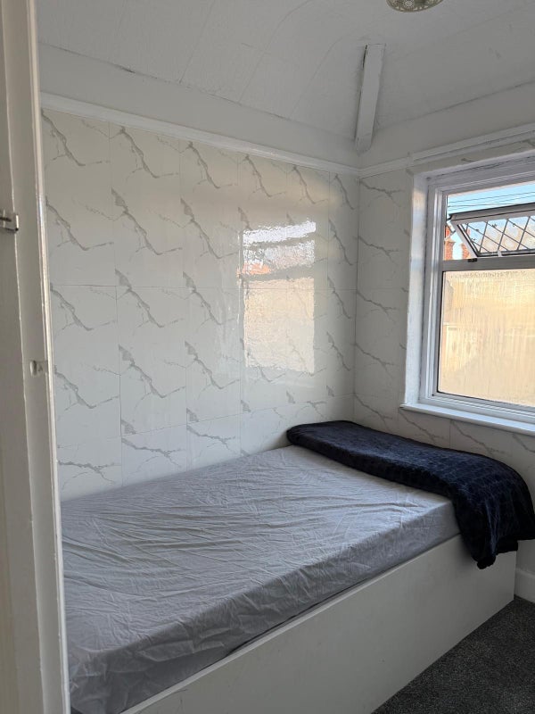 House Berkeley Waye in Greater London