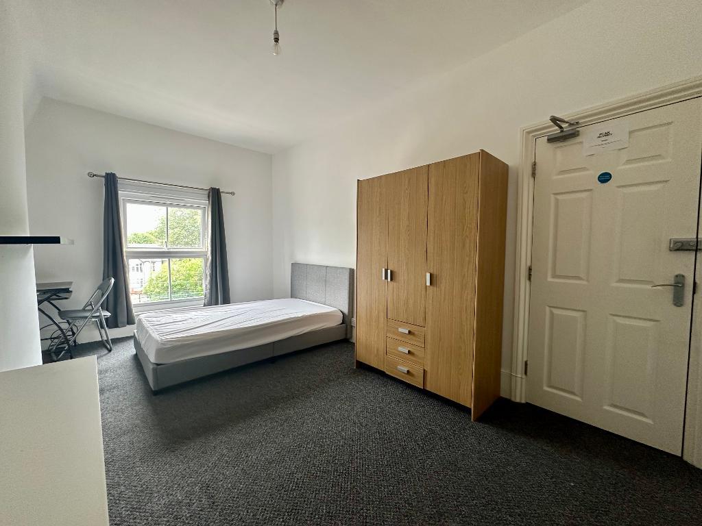 Room Park Street in Southend-on-Sea