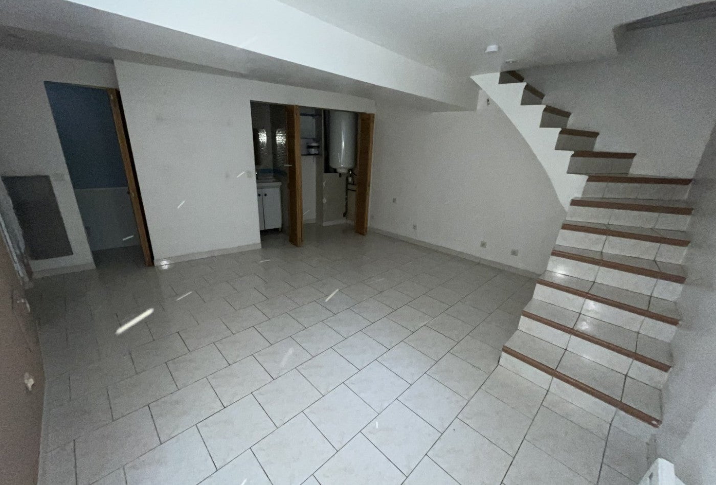 Maison Place De La Poste à Gigean