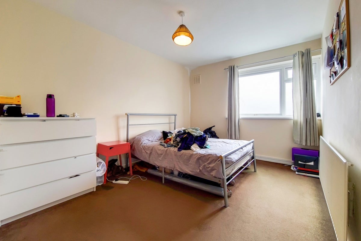 Flat Wimbledon Park Road in Greater London