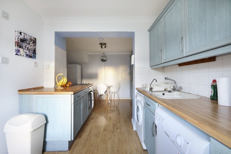 Room Mole Close in Crawley