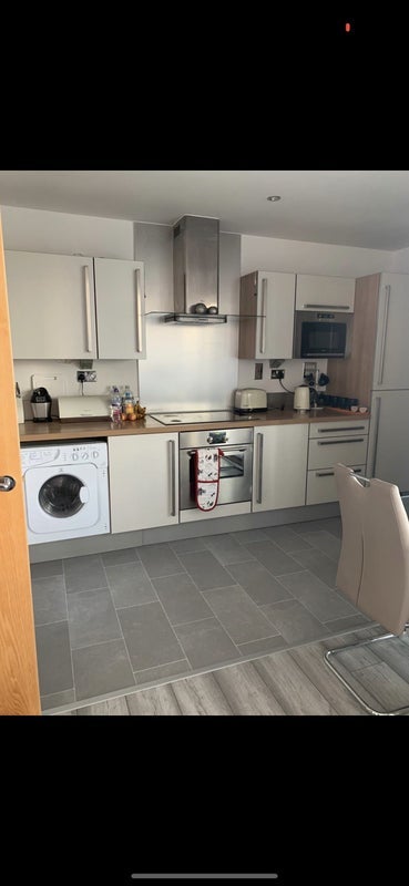 Room Blackwall Way in Greater London