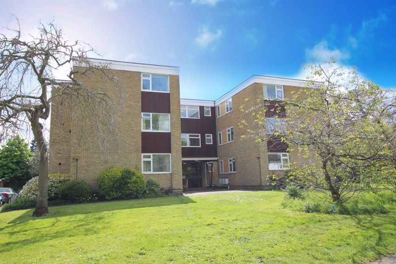 Flat Avenue Road in Epsom and Ewell