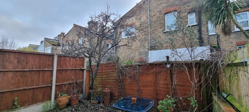 Room Rainville Road in Greater London