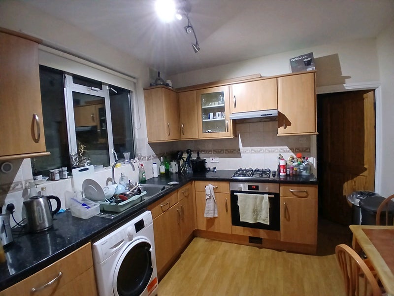 Room Rainville Road in Greater London