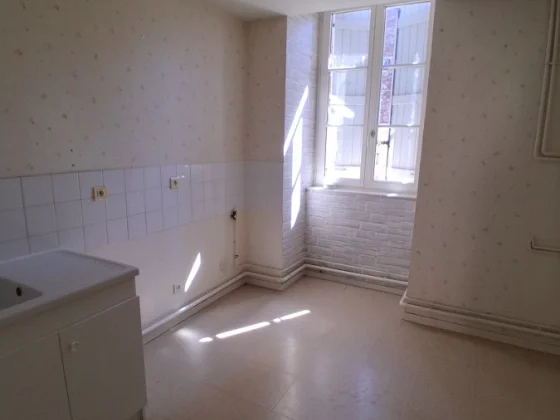 Appartement Place de la République à Couches