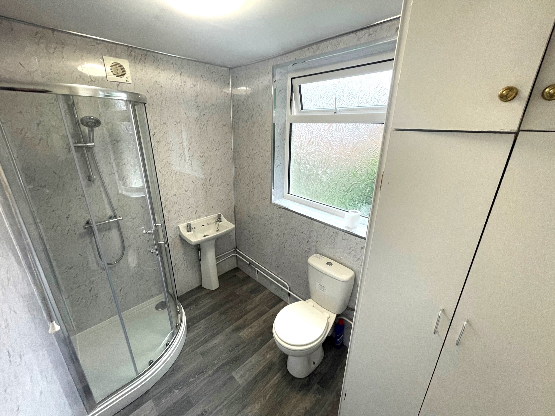 Room Middleborough Road in Coventry