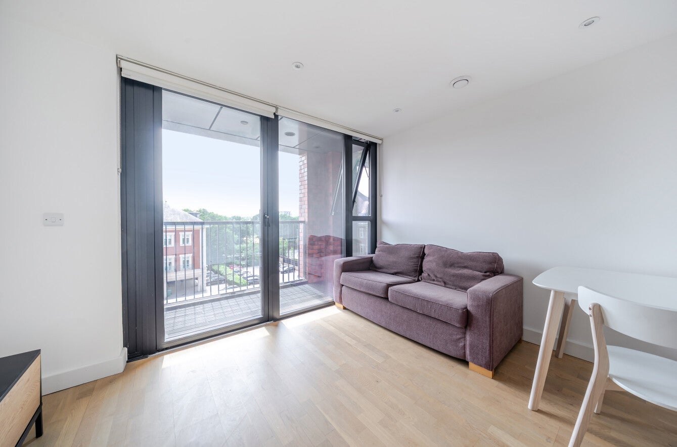 Flat Burgess Springs in Chelmsford