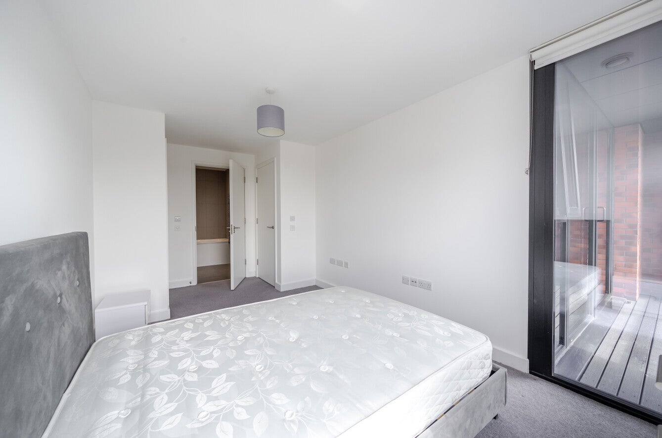 Flat Burgess Springs in Chelmsford